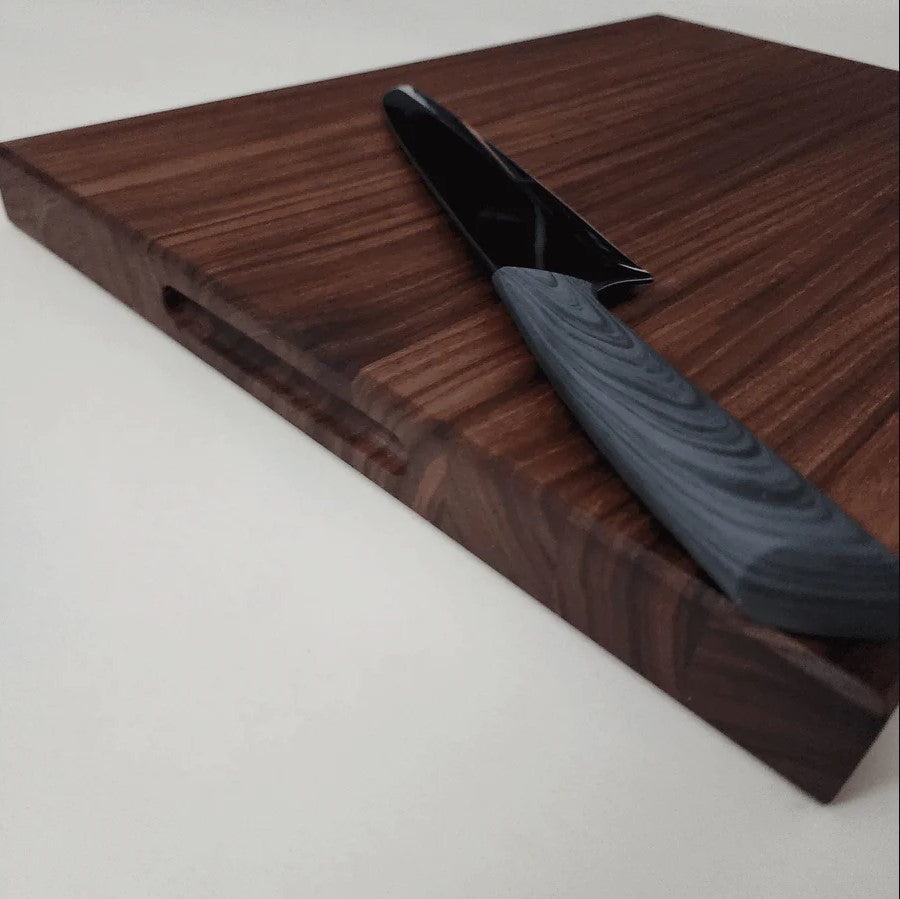 Choosing the Perfect Knife for Your Houston Custom Cutting Boards