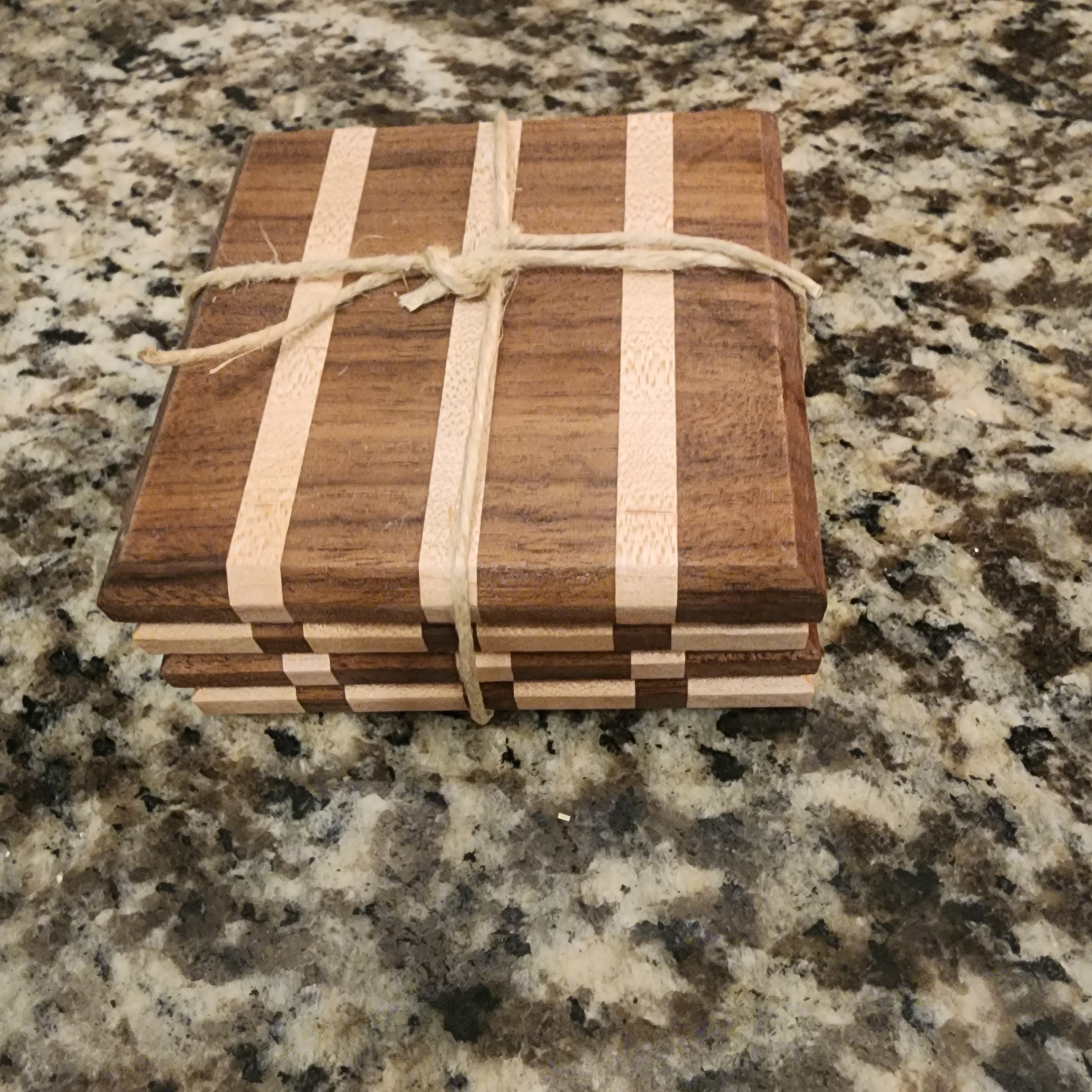 4pk Walnut and Maple alternating coasters