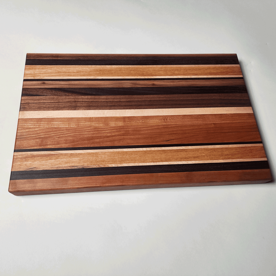 Edge Grain Cutting Board (Reflection) 18x12x1.25