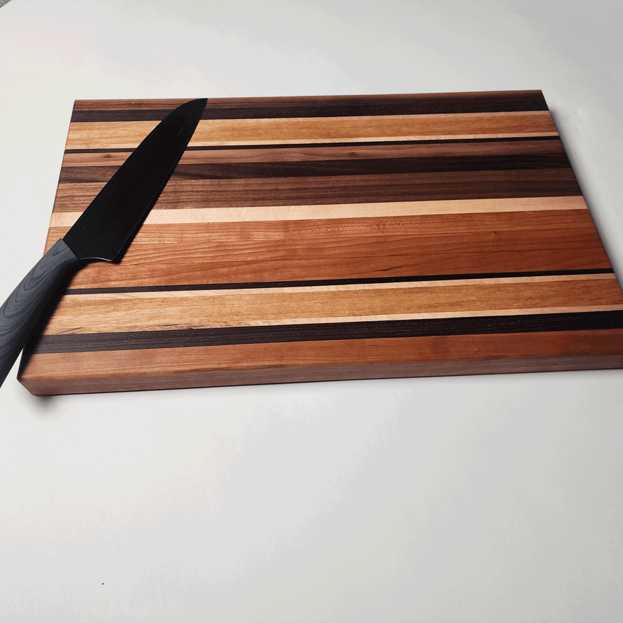 Edge Grain Cutting Board (Reflection) 18x12x1.25